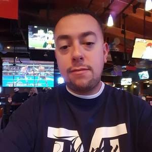 Meet your Posher, Carlos